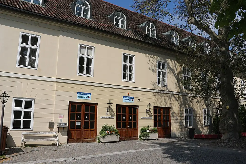 BG und BRG Baden Frauengasse