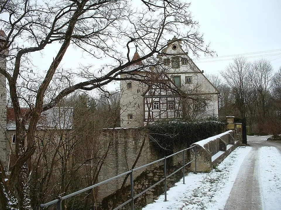 Image: Marc Lopez · CC BY-SA 3.0 Amlishagen Castle