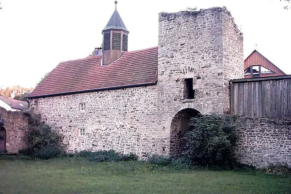 Obrázok: Dark Avenger · Public domain Burg Dippach