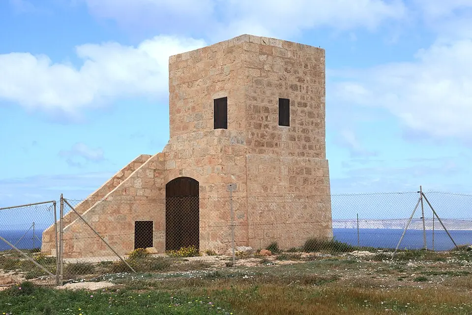 Għajn Żnuber Tower