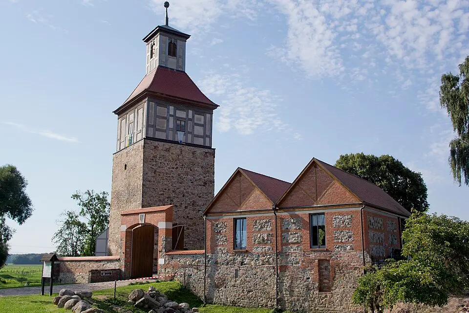 Kép: Meiert · CC BY-SA 3.0 Burg Walternienburg