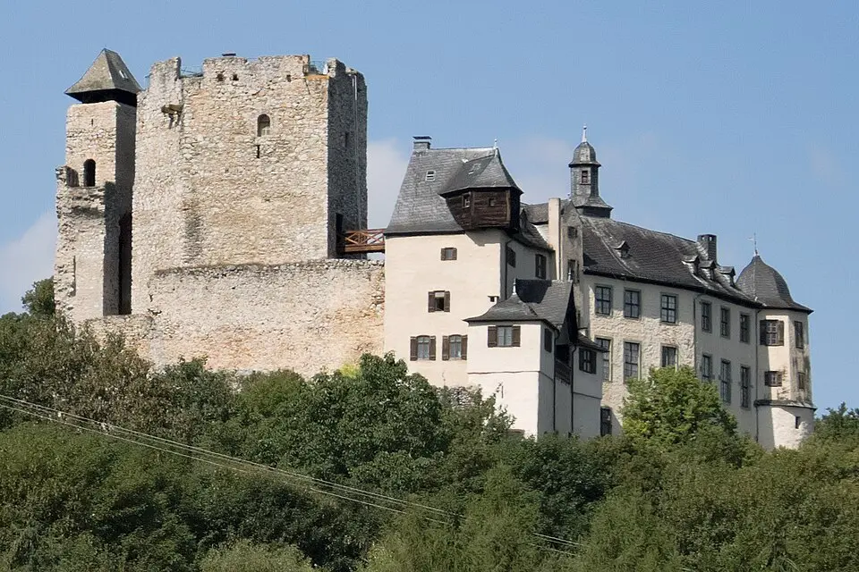 Immagine: Johannes Robalotoff · CC BY-SA 3.0 DE Burg Hohlenfels
