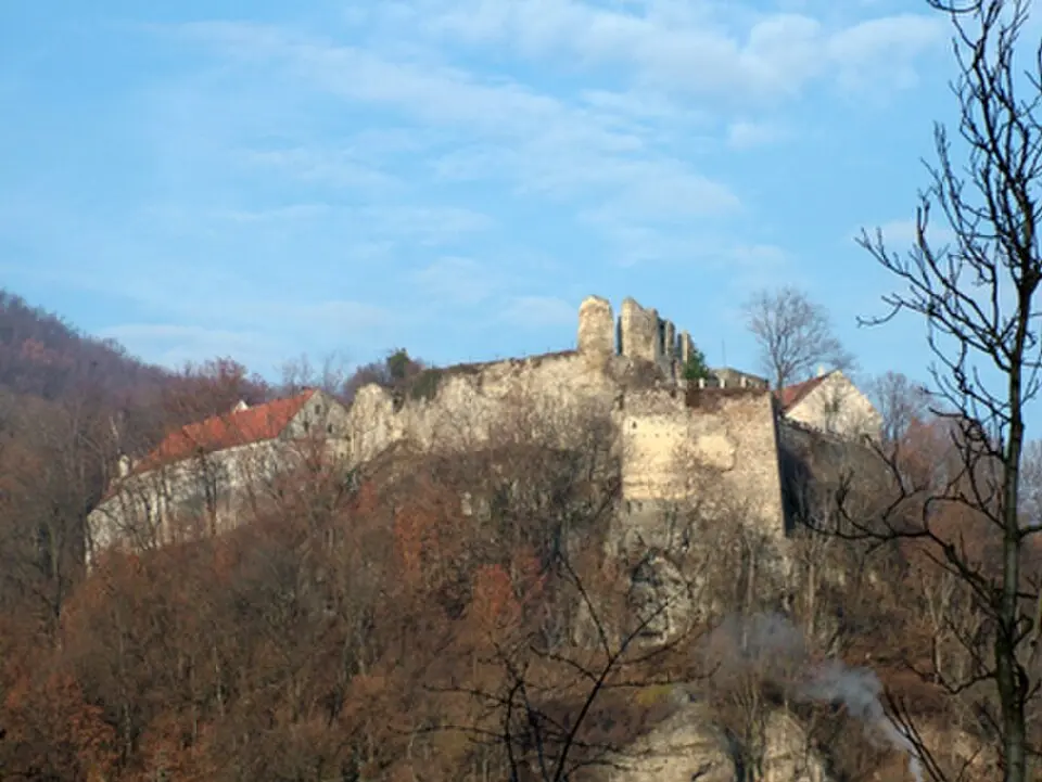 Hrad Modrý Kameň, palác hradný