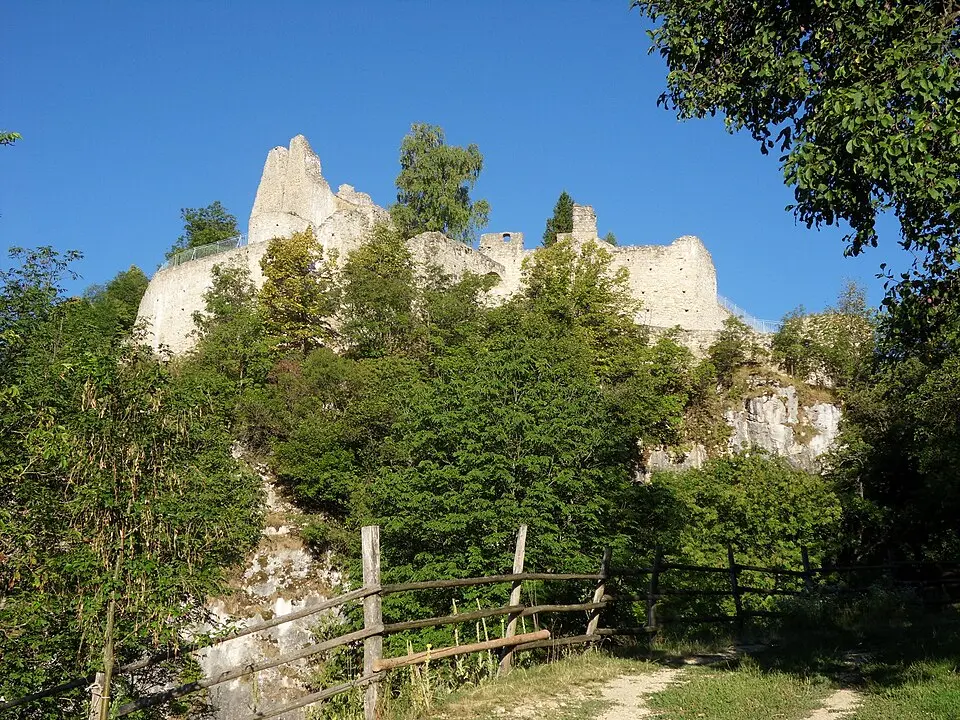 Slika: Trapmoth · CC BY-SA 3.0 Grad Rabenštajn