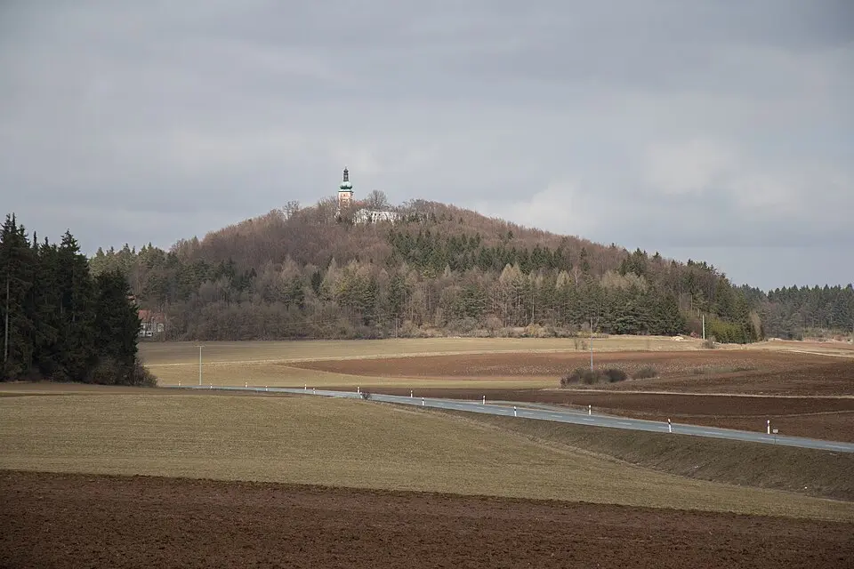 Image: Sven-121 · CC0 Burgstall Habsberg