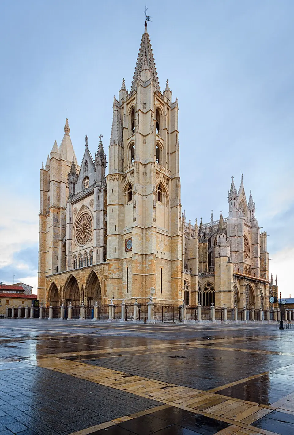 León