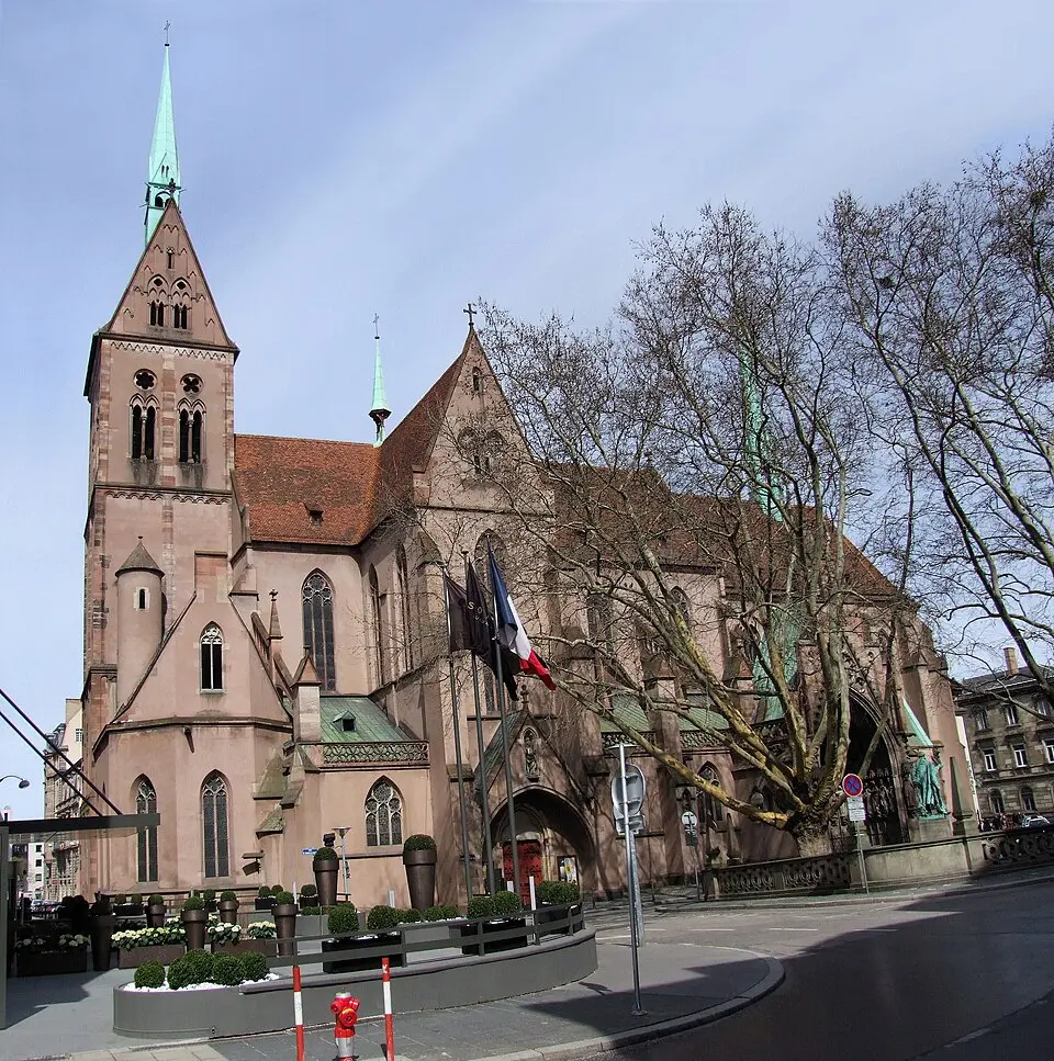 Obrázek: Robert Cutts from Bristol, England, UK · CC BY 2.0 église protestante Saint-Pierre-le-Jeune de Strasbourg