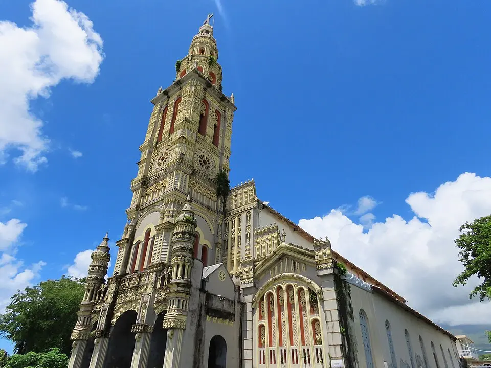 Image: Rémih · CC BY-SA 4.0 St. Anne's Church, Saint-Benoît