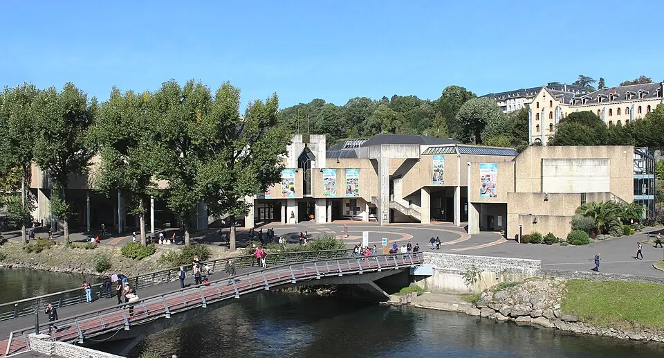 église Sainte-Bernadette de Lourdes