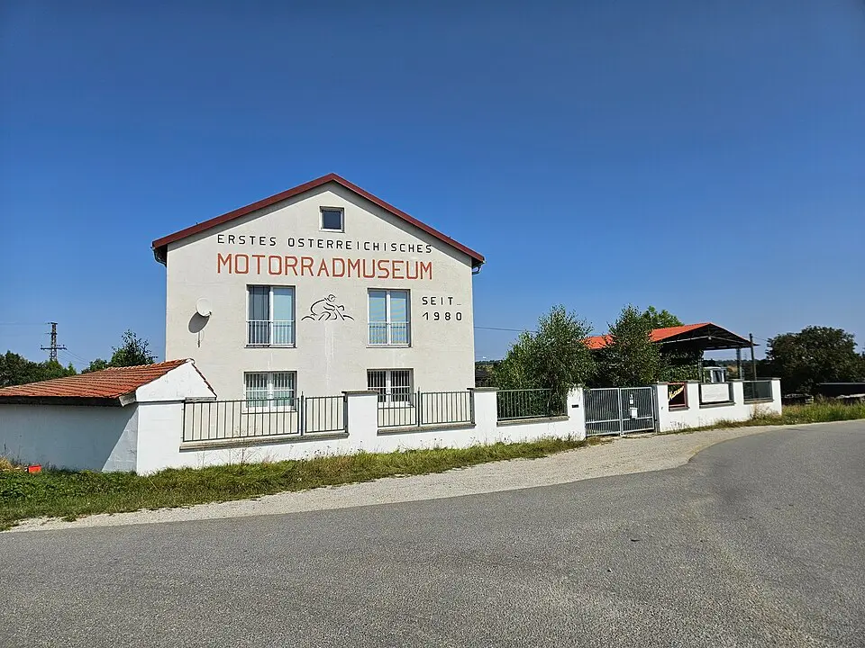 Obrázok: Mfchris84 · CC0 Erstes Österreichisches Motorradmuseum – Sammlung Ehn