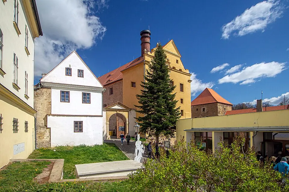 hrad Úštěk