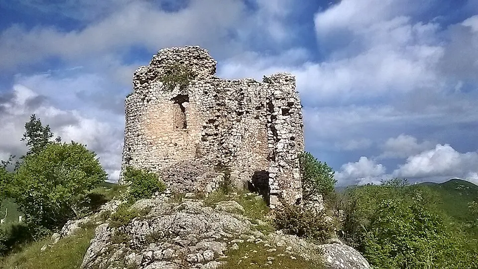 Utvrda Čačvina
