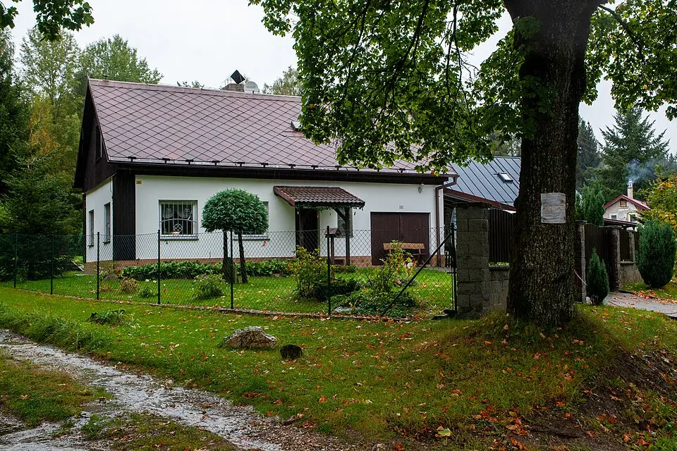 Černá