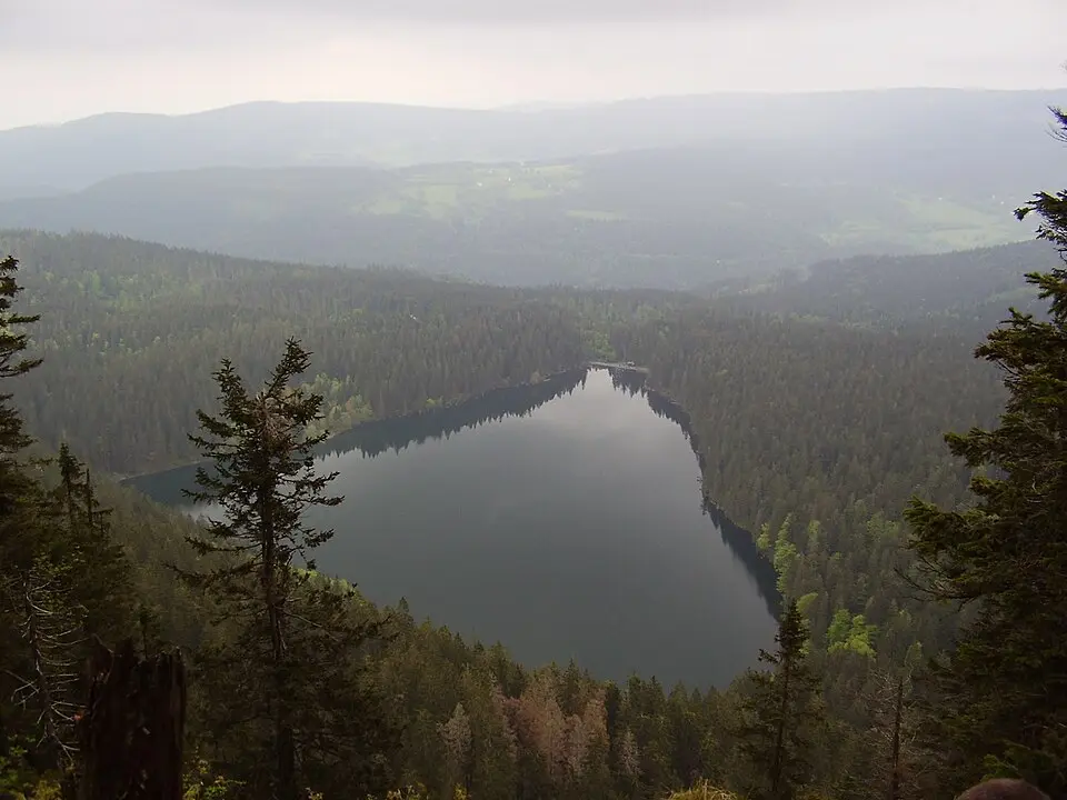 Černé jezero