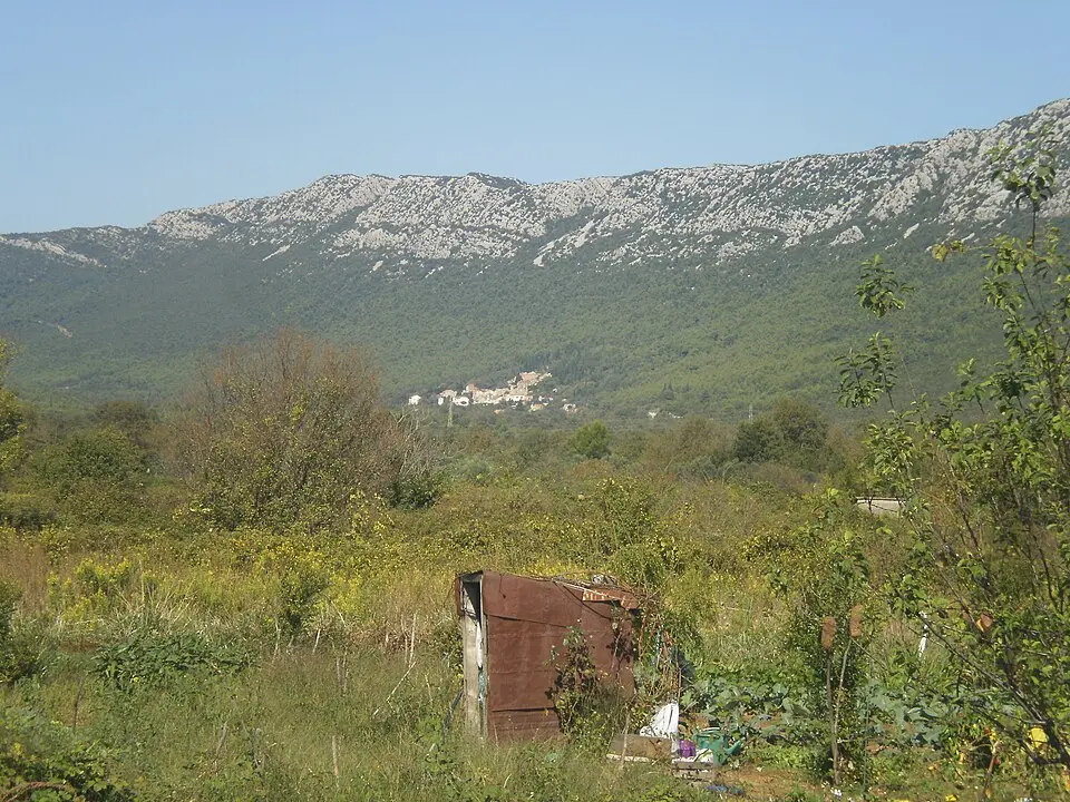 Bild: Quahadi Añtó 06:24, 1 October 2014 (UTC) · CC BY-SA 3.0 Česvinica