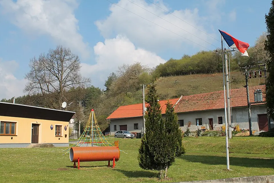 Lačnov