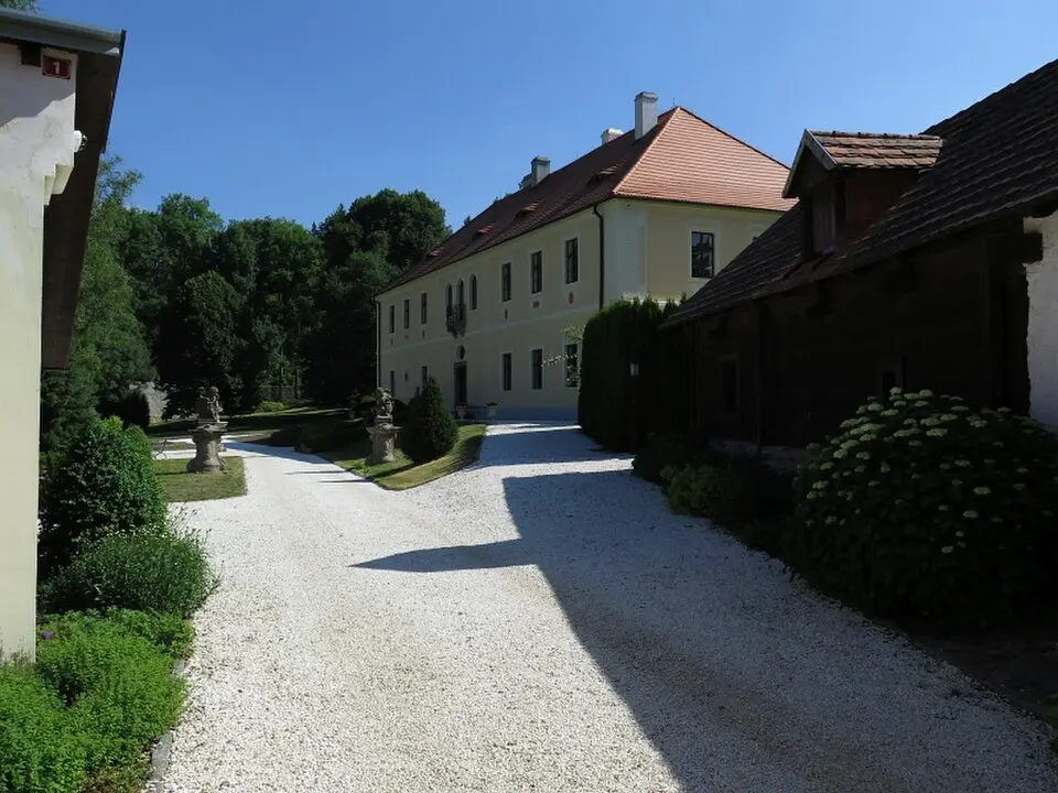 Zámek Životice