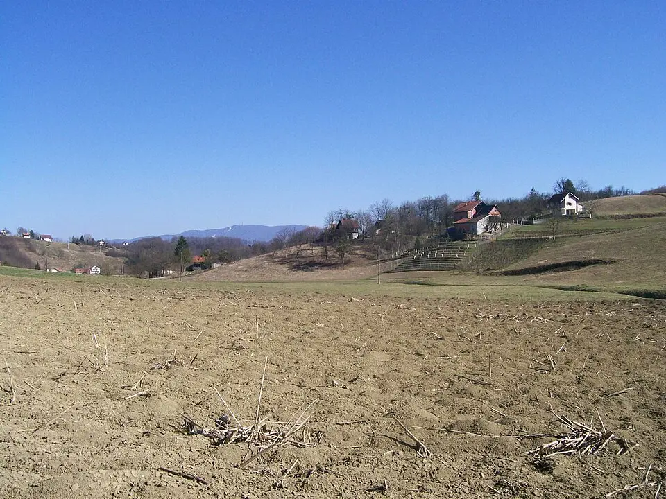 Immagine: Suradnik13 · CC BY-SA 4.0 Žlebec Pušćanski