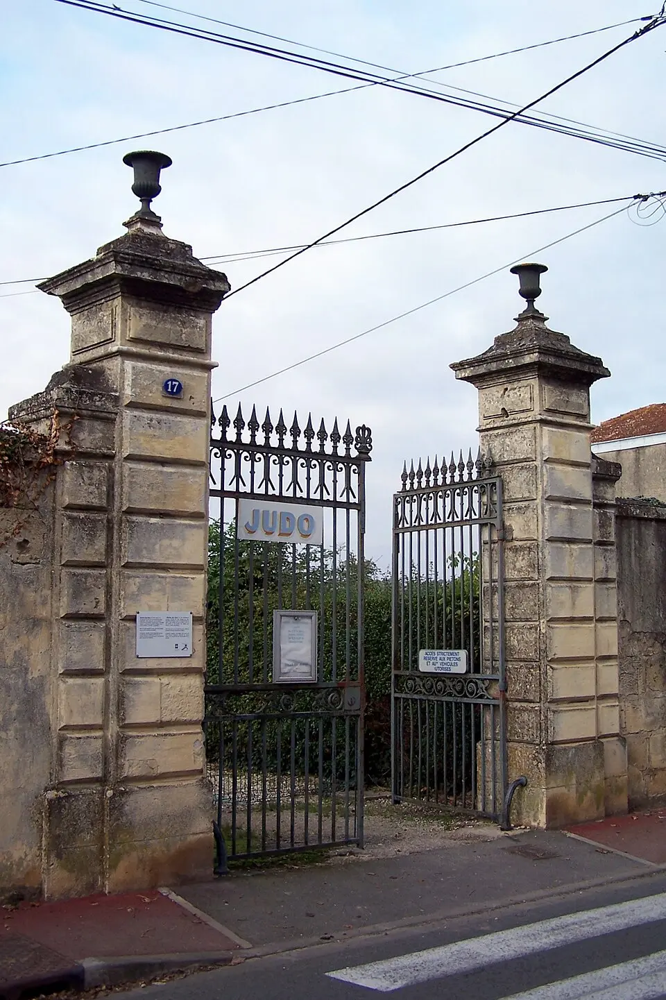 porte du potager des ducs d'Épernon