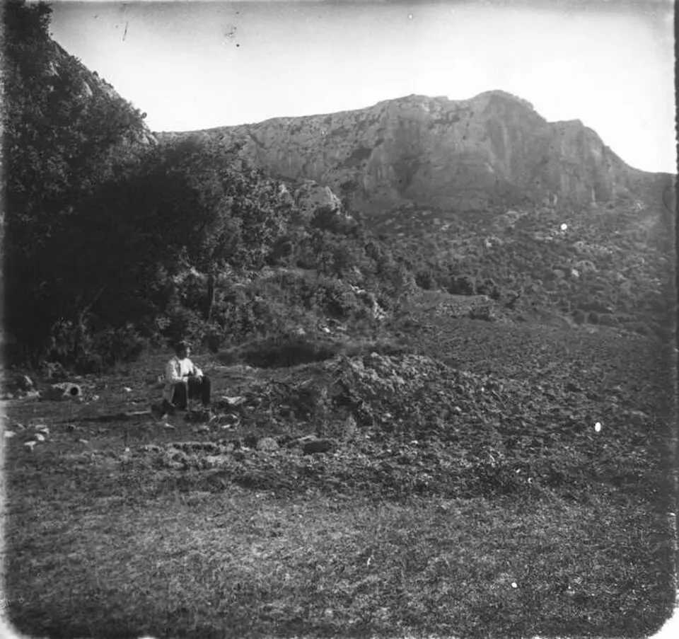 Cova de les Monges