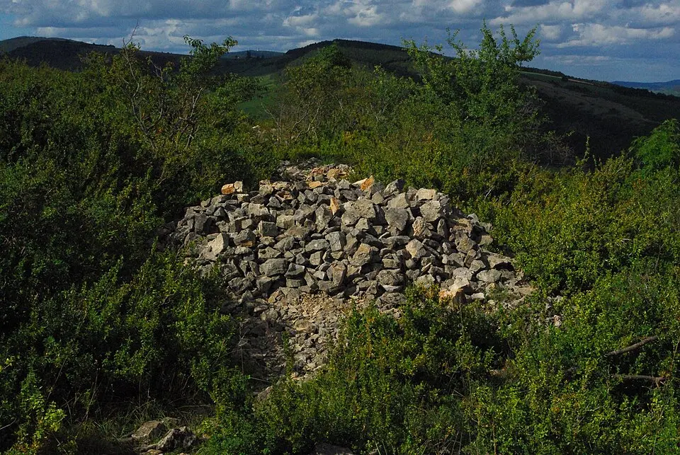 camp retranché à éperon barré de Bussières