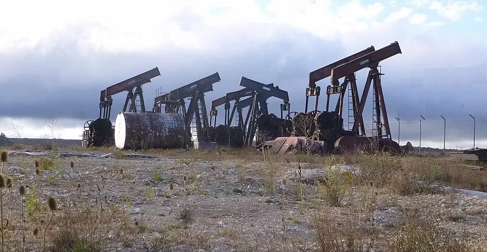 Ayoluengo oil field