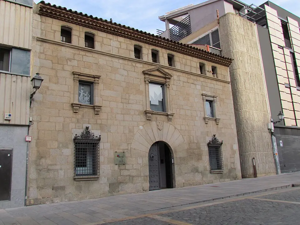 Image: Josep Ramis (talk) · CC BY-SA 3.0 musée de Mataró