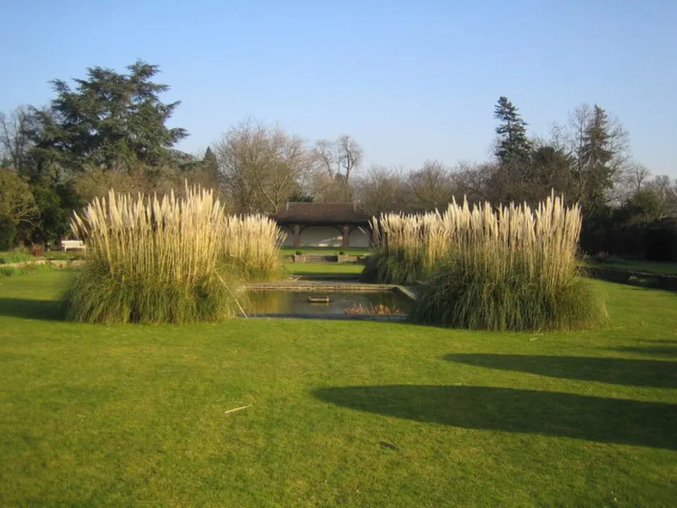 Canons Park