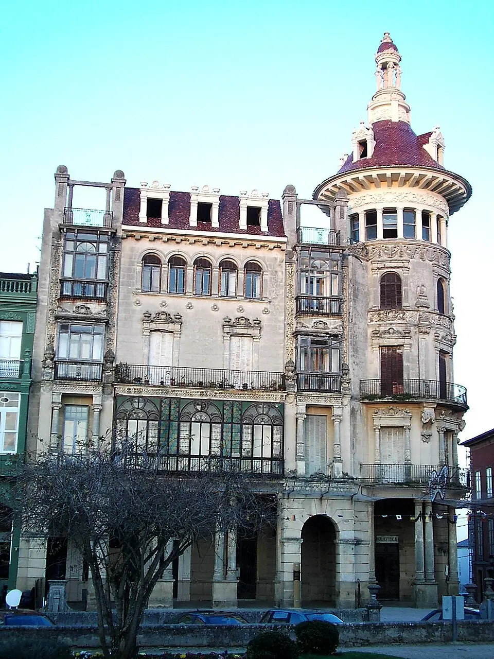 Slika: gl:User:Agremon · CC BY-SA 2.1 ES Torre de los Moreno