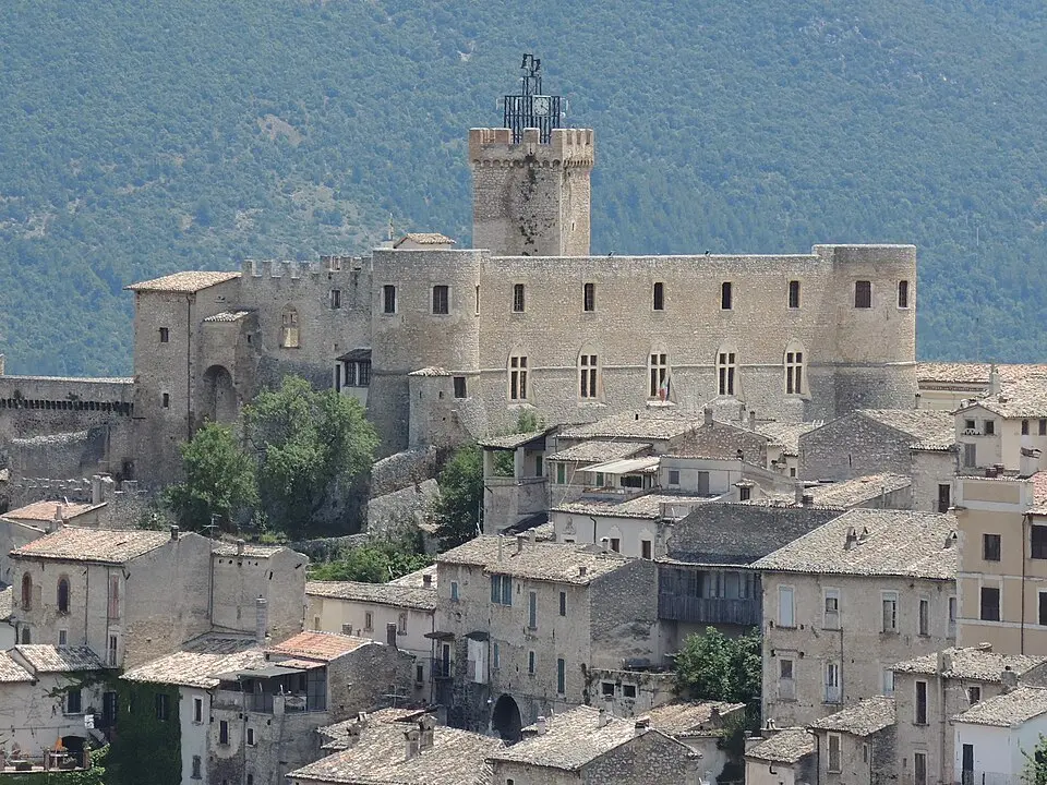 Castello Piccolomini