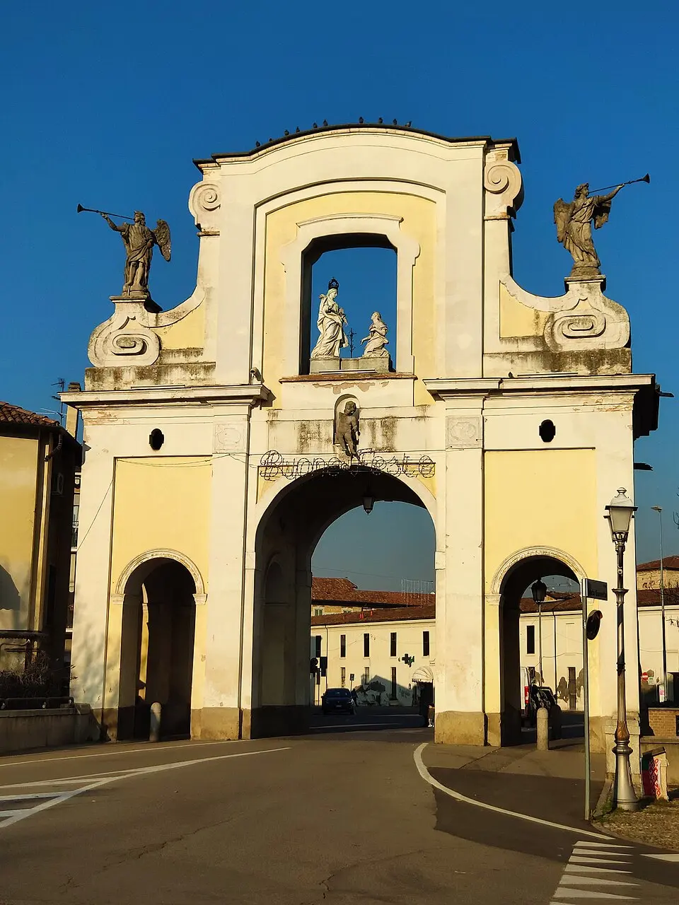 Arco di Porta Nuova