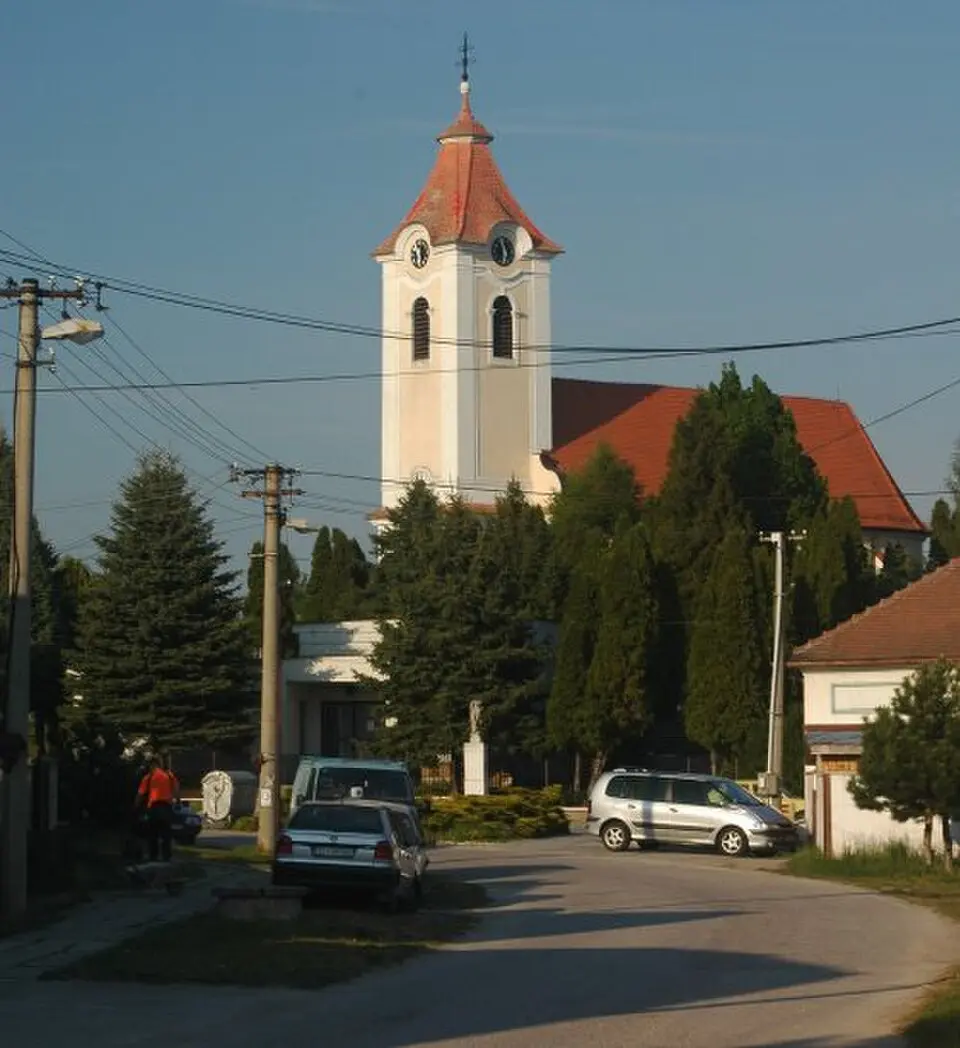 Bild: Stanislav Doronenko · CC BY 2.5 Čáry