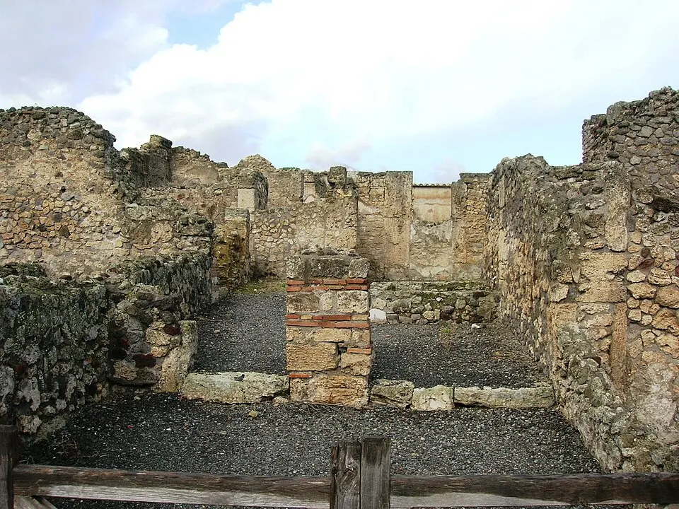 casa con bottega (VI.14.2)