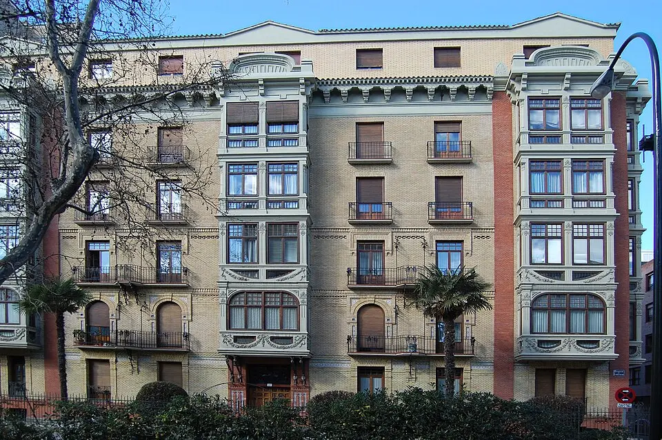 Edificio de viviendas en el Paseo de Sagasta, 40 de Zaragoza