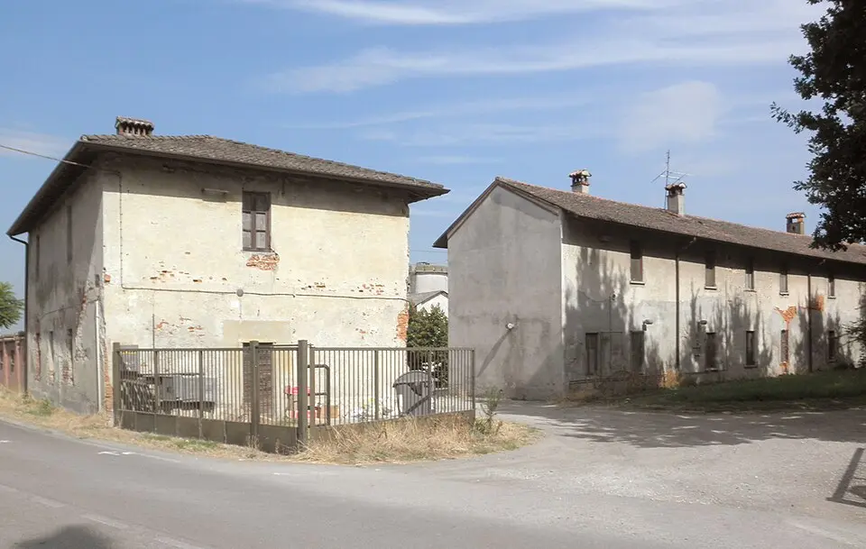 Image: Arbalete · CC BY-SA 3.0 cascina Villarossa