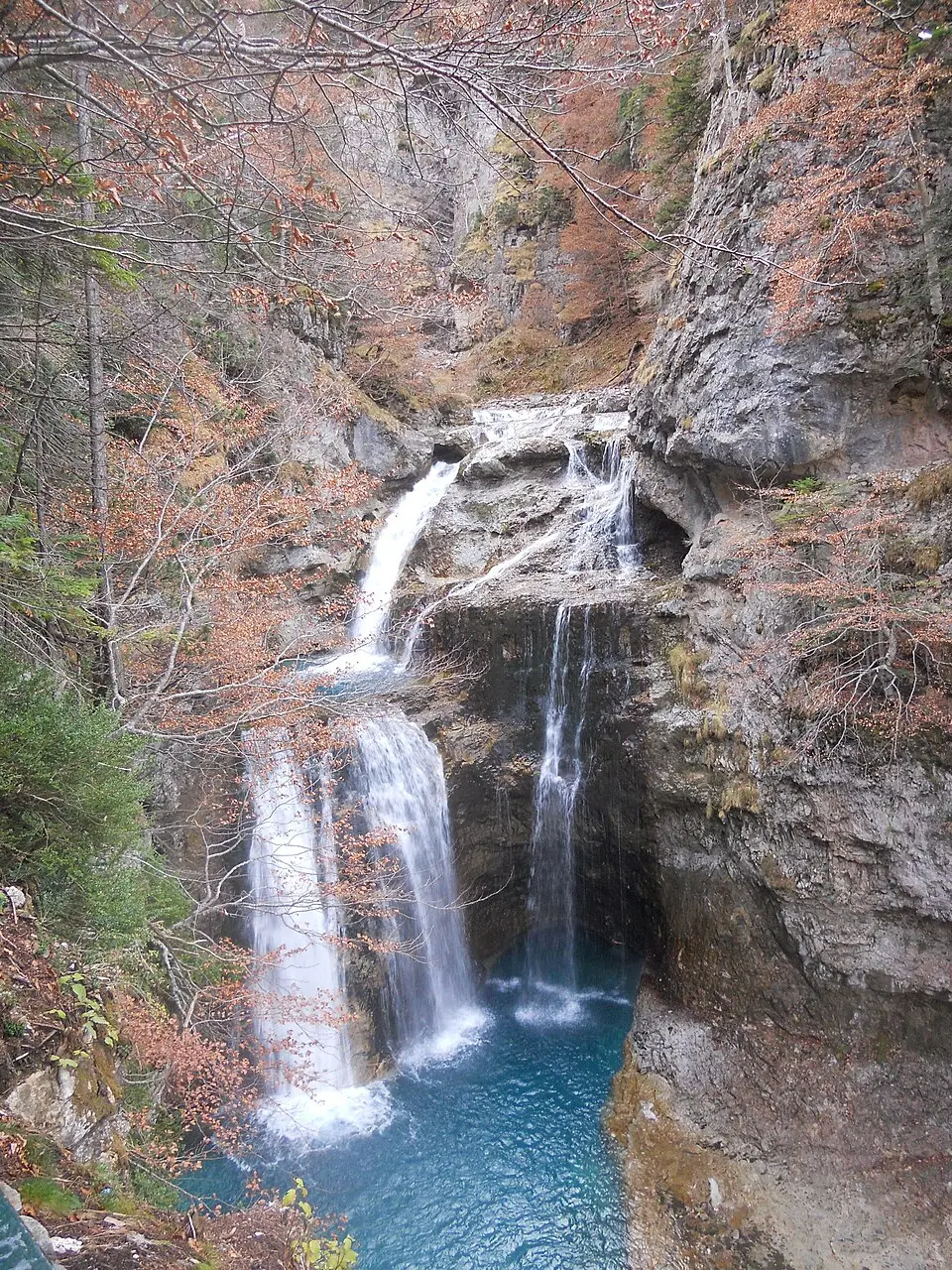 Cascada de la Cueva