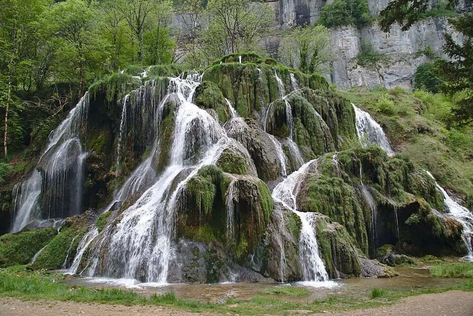 cascade de Baume-les-Messieurs