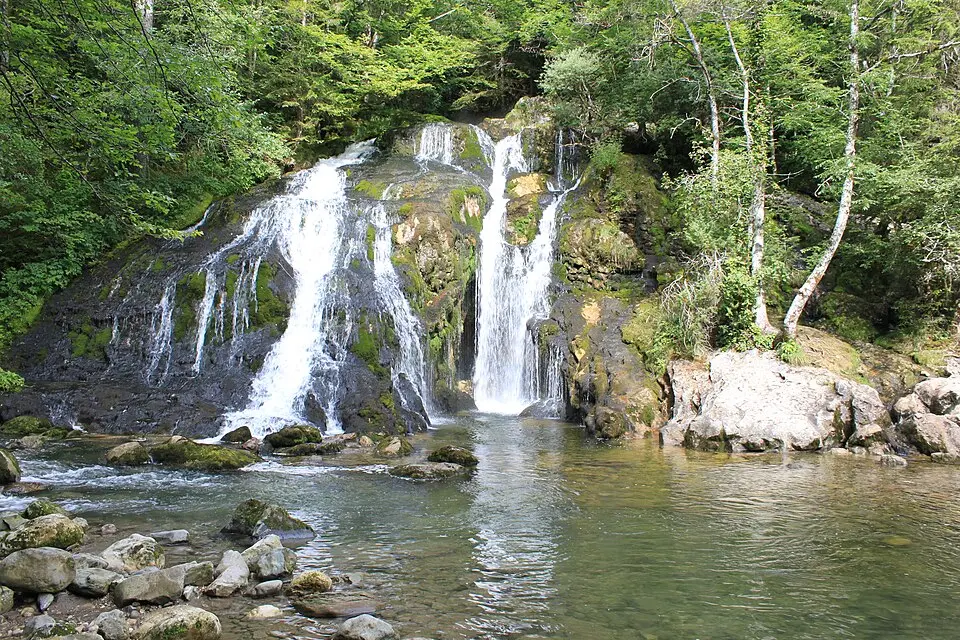 Pissieu fall