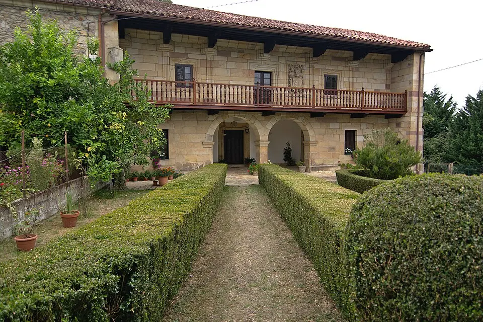Slika: María del Milagro Bolado Tirado · CC BY-SA 4.0 Casona-Palacio de Calderón de la Barca