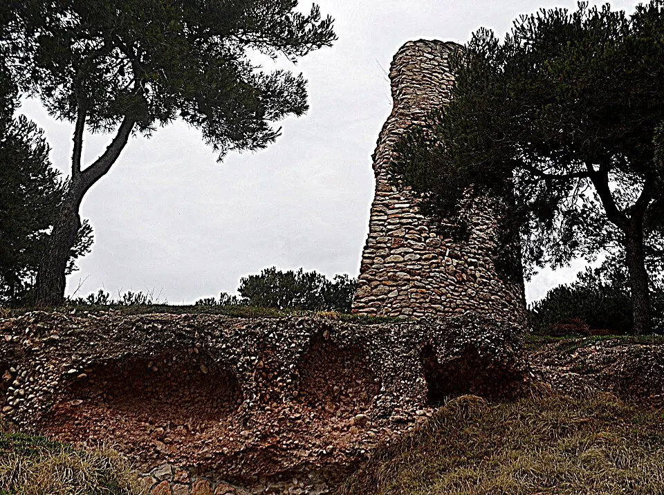 Image: Angela Llop · CC BY-SA 2.0 Castillo de Bañeras