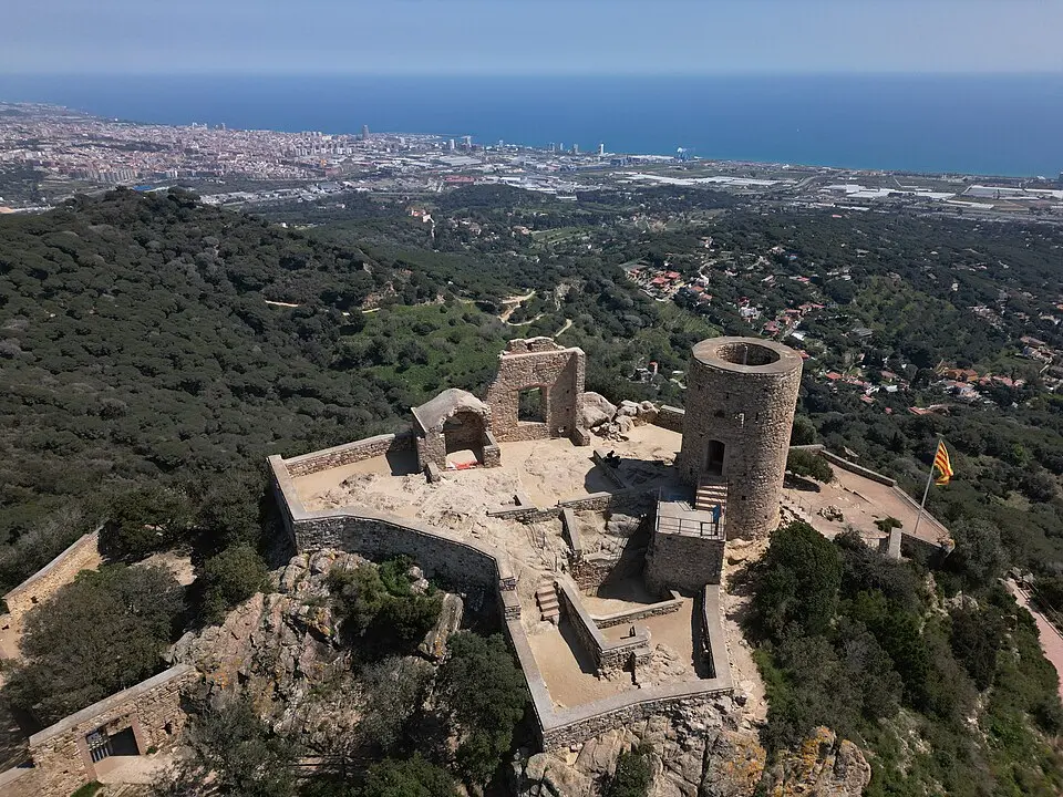 Obrázok: Wilnel José Verdú Guerrero · CC BY-SA 4.0 Castillo de Burriac