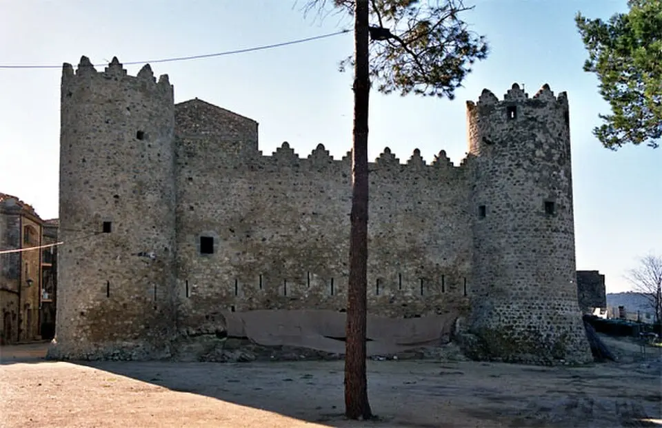 Immagine: Baldiri · CC BY-SA 3.0 Castillo de Calonge