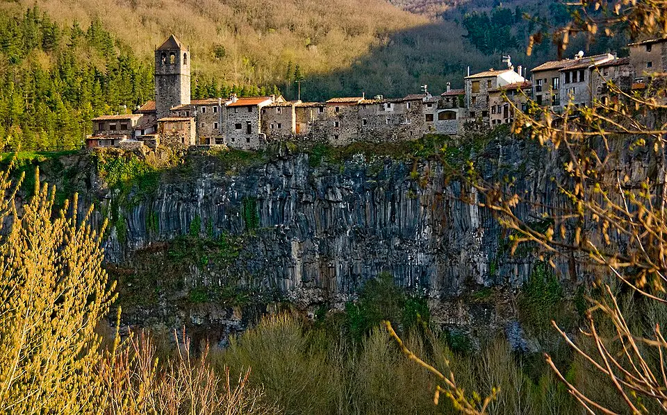 Obrázok: SBA73 · CC BY-SA 2.0 Castillo de Castellfullit