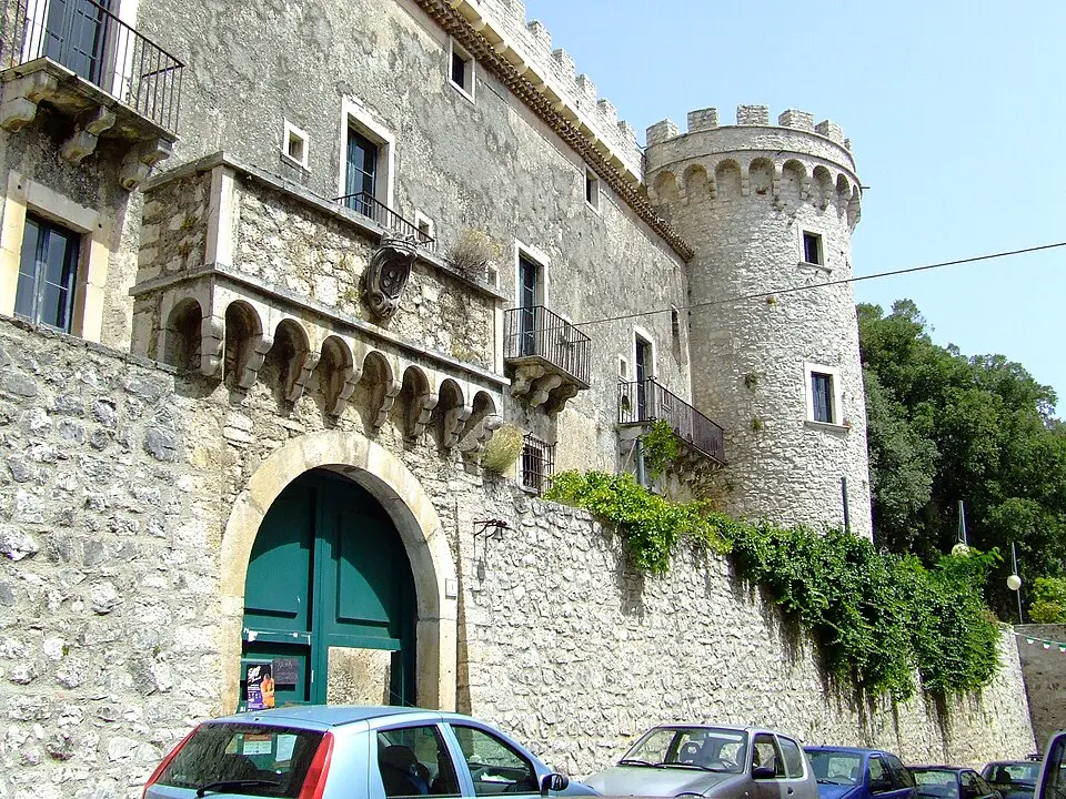 castello Pignatelli