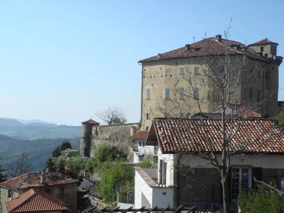 Castello di Borgo Adorno