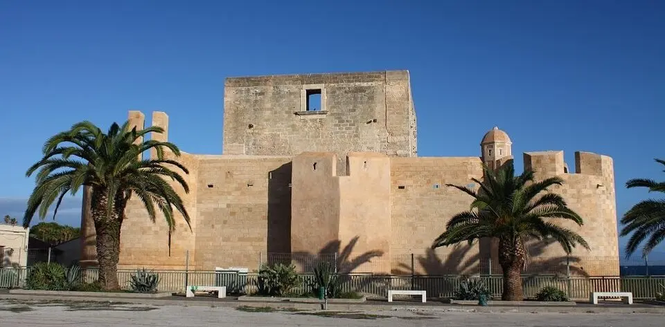 castello di Brucoli
