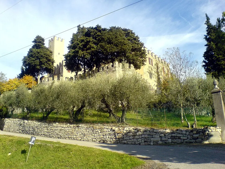 Obrázek: Elborgo · CC BY 3.0 castello di Legri