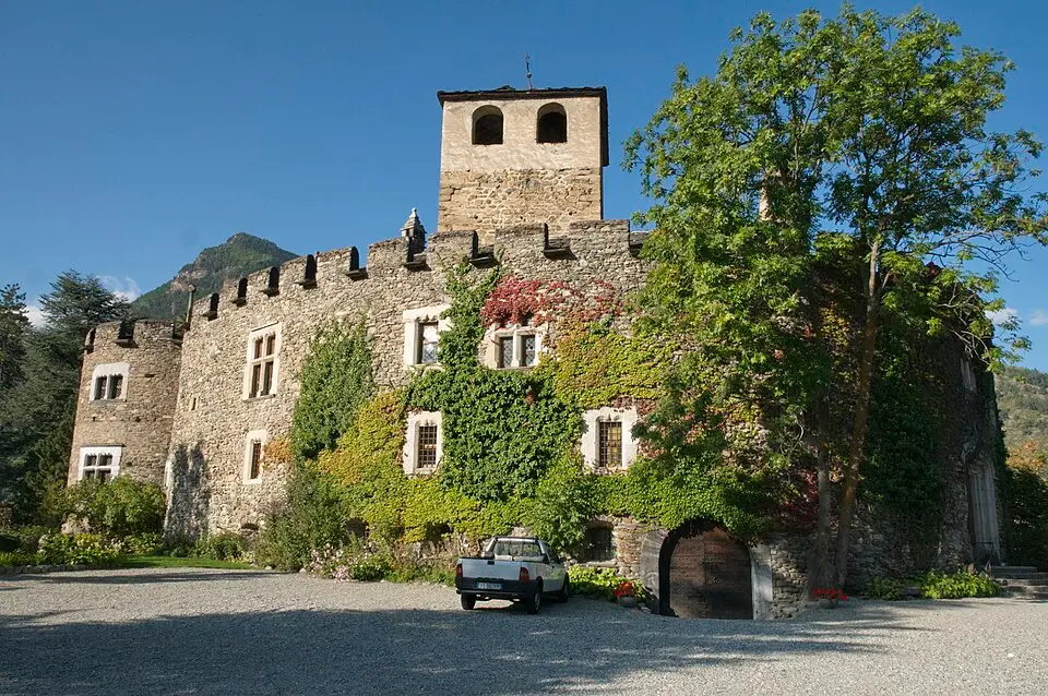 Schloss Introd