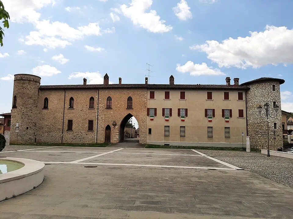 Slika: Ensahequ · CC BY-SA 4.0 Castello Oldofredi