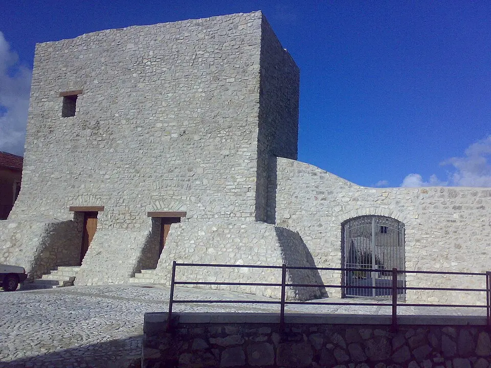castello di Palazzo Adriano